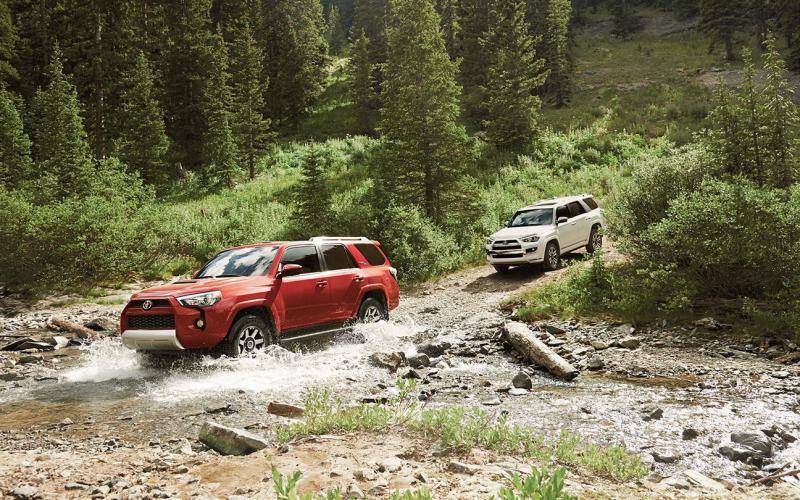 Comparison Toyota 4Runner TRD OFFRoad 2019 vs Toyota Hilux Surf 2017 SUV Drive